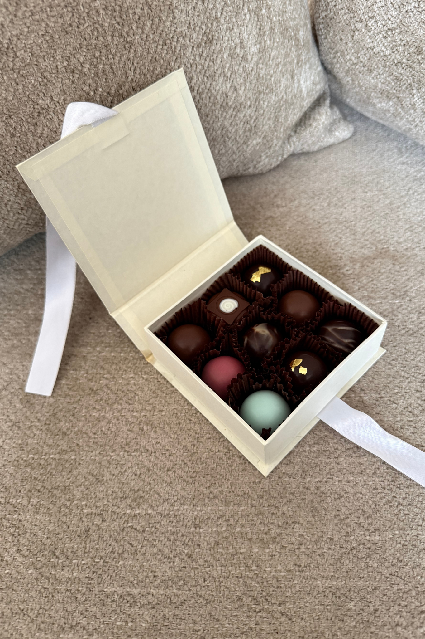 Chocolates de Recuerdo - Paquete de 10 cajas con 9 Chocolates | Chocolate Belga